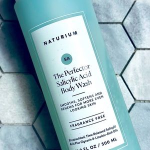 NATURIUM THE PERFECTOR SALICYLIC ACID BODY WASH